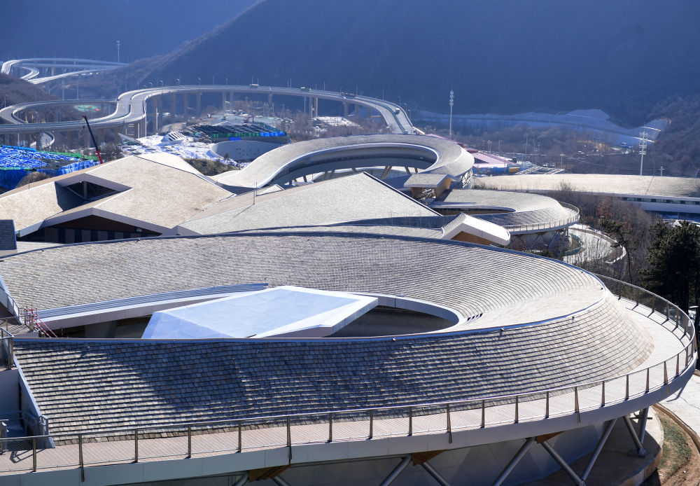 2020��12��29�գ�����2022�궬�»������������Ҹ�ɽ��ѩ���ġ�����ѩ��ѩ�����ġ����춬�´弰ɽ����������վ�Ĵ󳡹��깤���»������ �ų��� ��